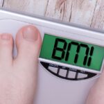 Pomiar BMI na elektronicznej wadze – wskaźnik masy ciała a zdrowie i waga